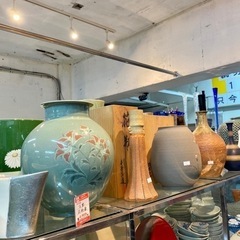 花瓶、食器、古美術品、骨董品を強化買取中です！中古食器の無料回収も◎ - リサイクルショップ