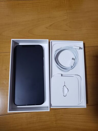 iphone 12(64GB) 売ります！