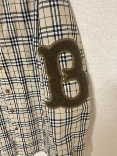 Burberry チェックロゴあり！ カッコいいですXLサイズ