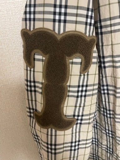 Burberry チェックロゴあり！ カッコいいですXLサイズ