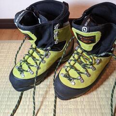 Scarpa モンブランGTXレディー約24センチ　登山靴