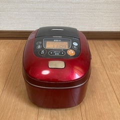 (取引終了)東芝　炊飯器5.5合炊　赤色　RC-10VRE 
