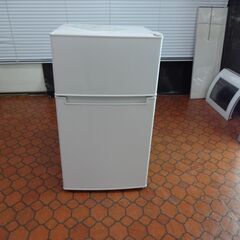 ID 004681　冷蔵庫　２ドア　ヤマダ　90L　２０１７年製　YRZ-C09B1