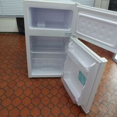 ID 004681　冷蔵庫　２ドア　ヤマダ　90L　２０１７年製　YRZ-C09B1