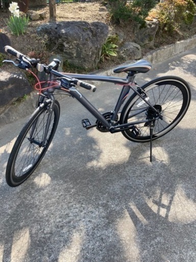 ドイツの車メーカーMASERATI タイヤサイズ700×25C