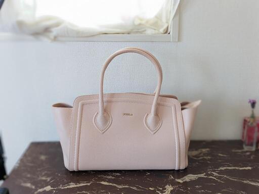 未使用フルラ(FURLA)大人気 カレッジ レザー トートバッグ パウダーピンク