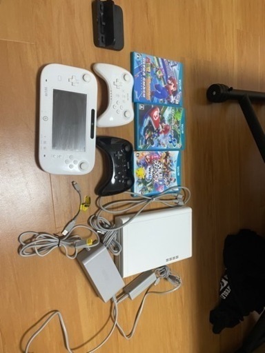 任天堂WiiU +ソフト3本セット