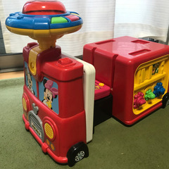 ⭐︎無料⭐︎ミッキーの車型おもちゃ