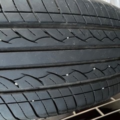 タイヤ215/65r16