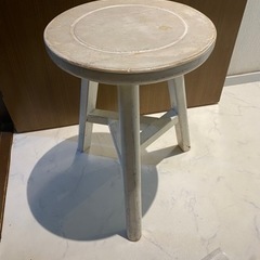 白い椅子　白塗装　スツール木製