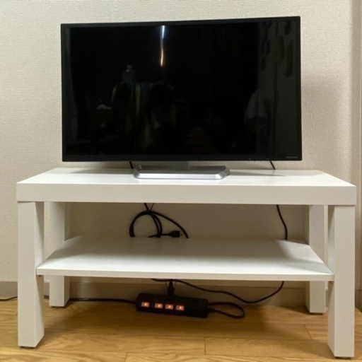 IODATA 31.5インチモニターとIKEA TV台