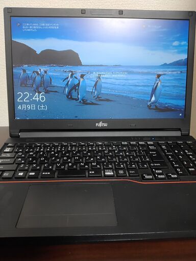 富士通　　高速SSD240G　4世代Core i5搭載 メモリ8G USB3.0　大画面15.6インチ Wifi対応 テンキー