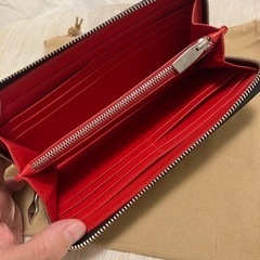 クリスチャンルブタン　ラウンドファスナー長財布 