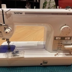 ブラザー　職業用ミシン　裁縫用セット付き