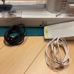 ブラザー　職業用ミシン　裁縫用セット付き