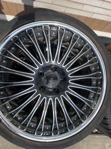 20インチホイール、タイヤ245/35ZR20です。 【公式通販】