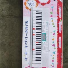 カシオ　電子ピアノ　LK128
