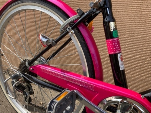 美品子供用自転車　24インチ　女児　ギア6段　自動点灯