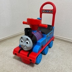 トーマス　室内乗用玩具