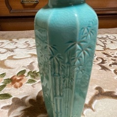 【新品未使用】エメラルドグリーン色の花瓶