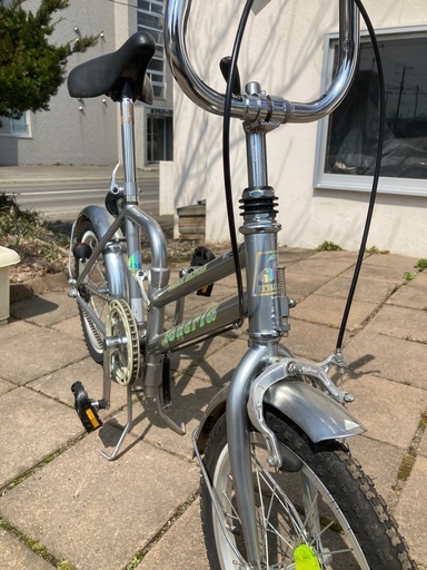レア自転車　ゼブラ　折り畳み自転車　ほぼ新品　札幌市内配達相談可 レア自転車 ゼブラ 折り畳み自転車 ほぼ新品 札幌市内配達相談可