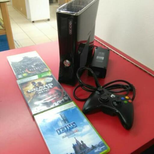 Xbox 360 本体 コントローラー Model1439 2011年製 (ソフト3本おまけ付き )