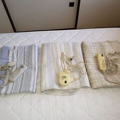 電気敷き毛布→3枚