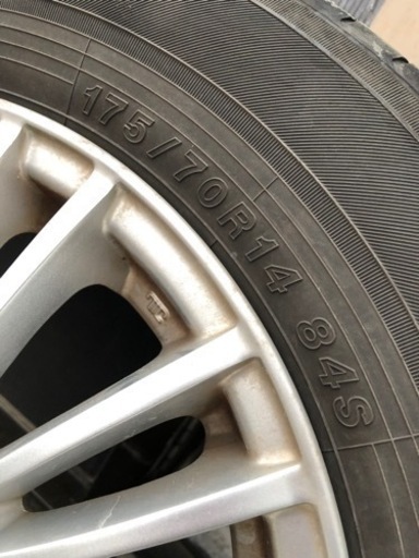 YOKOHAMA 夏タイヤ  4本セット ホイール付き 14インチ 半年使用 ポルテ着用してました。