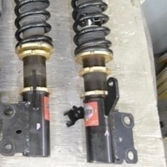 プリウスzvw30フロント車高調