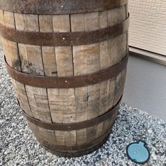 サントリーウイスキー樽 2個