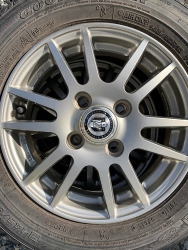 グッドイヤースタッドレスタイヤ ホイール付き　145/80R13 75Q