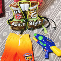 子供用ライフジャケット、海水パンツ、水鉄砲セット(決まりました)