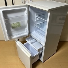 冷蔵庫譲ります。