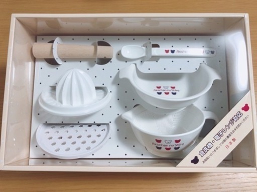美品 赤ちゃんの城 ベビー食器 調理セット 箱入り Hmwr 裾野のベビー用品 授乳 お食事用品 の中古あげます 譲ります ジモティーで不用品の処分