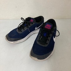 NIKE スニーカー　24cm