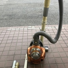 【譲渡完了】サイクロン掃除機