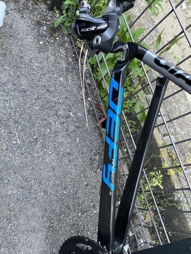 ロードバイク カーボンフレーム 105 コンポ付き