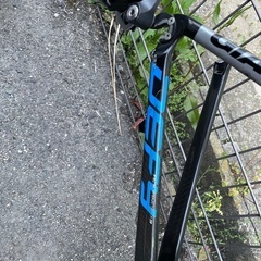 ロードバイク　カーボンフレーム　105 コンポ付き