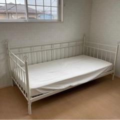 【ネット決済】ベッド　シングル　新品未使用マットレス付き