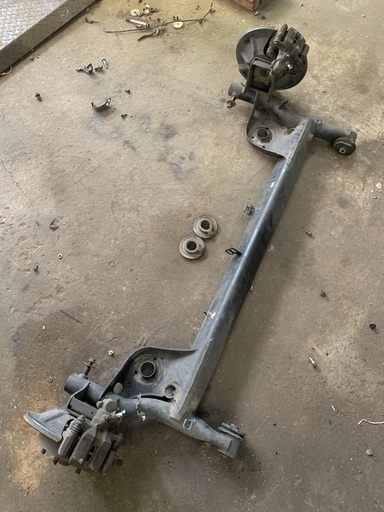 ホーシング リヤハブ ディスク キャリパー スイフト スポーツ ZC31S