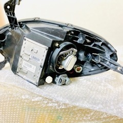 大人気⭐︎限定ブラックアウト　マーチ　K12 純正HID用　ヘッドライトユニット