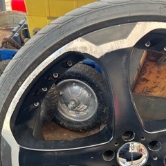 車　タイヤホイール　ジオバンナ