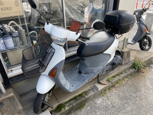 スズキ　レッツ4  カゴ、ボックス、U字ロック付き