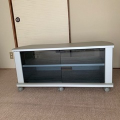 お値下げしました。テレビ台(大型テレビ用)  都合により火曜日迄…