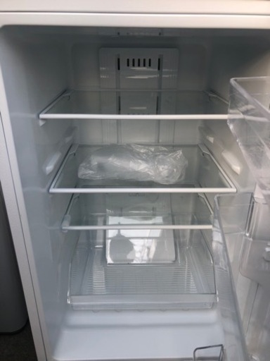 冷蔵庫　２０２０年製　新古品