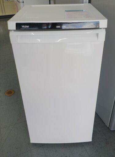 ID000372　冷凍庫１０２Ｌ（２０２２年ハイアール製）アウトレット