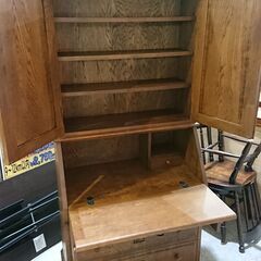 彫刻入り｜上置き収納付｜ライティングデスク｜ライティングビューロー