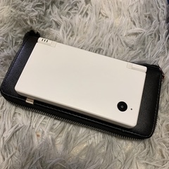 ニンテンドーDSI(ピュアホワイト)