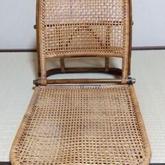 籐製の座椅子(中古)です。