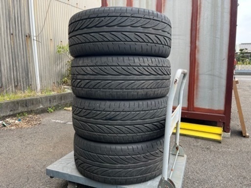 21インチ中古タイヤ　5.6山残り